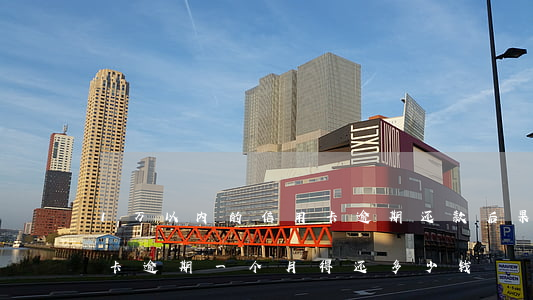 1万以内的信用卡逾期还款后果 一万元信用卡逾期一个月得还多少钱