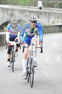 4張信用卡逾期5萬元(欠信用卡50000一般逾期多久會立案)