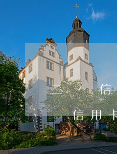 三萬塊信用卡逾期一天會扣多少錢利息（三萬塊信用卡逾期）