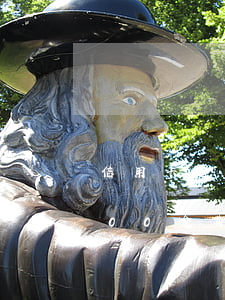 信用卡逾期5600元下月還款(信用卡5000逾期半年要還多少)