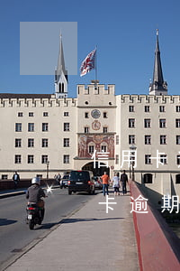 信用卡逾期一個(gè)月還行么(銀行信用卡逾期一個(gè)月嚴(yán)重嗎)