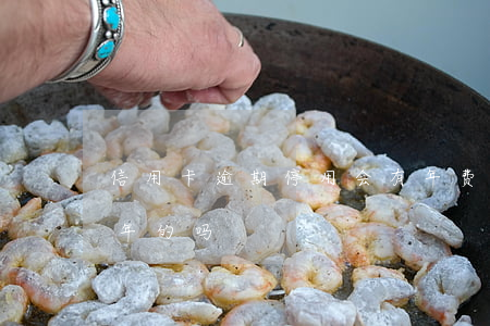 信用卡逾期停用会有年费吗(有信用卡逾期一年的吗)
