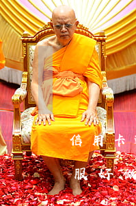 信用卡逾期催收客服怎么样(催信用卡还款客服好做吗)