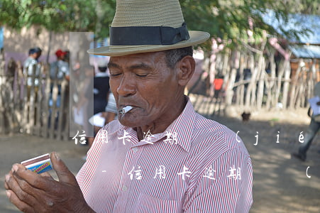 信用卡逾期凍結(jié)銀行卡可以解凍嗎-信用卡逾期凍結(jié)銀行卡可以解凍嗎安全嗎