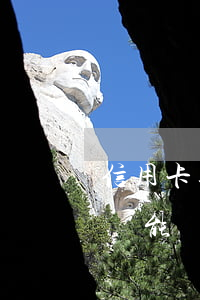 信用卡逾期半年還能貸款么(信用卡逾期半年還能貸款么嗎)