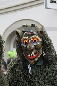 信用卡逾期額度會(huì)坐牢(因坐牢造成信用卡逾期可以消除嗎)