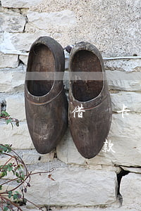借記卡逾期未還會(huì)怎樣(借記卡不還款會(huì)怎樣)