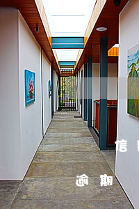 兩萬信用卡逾期兩年罰多少(信用卡2萬以下逾期沒還什么后果)