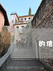 兩萬的信用卡逾期會怎么樣