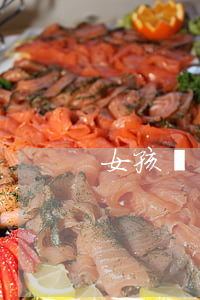 女孩闖紅燈(女孩闖紅燈和交警對話搞笑)