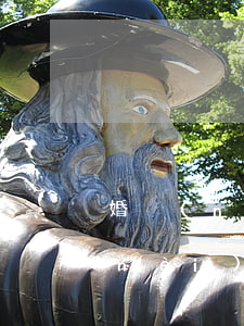 婚內(nèi)女方出軌離婚怎么判(婚內(nèi)女方出軌離婚怎么判,財(cái)產(chǎn)怎么分)