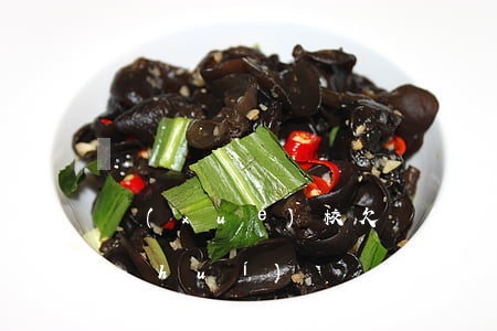 學(xué)校欠錢(qián)起訴誰(shuí)