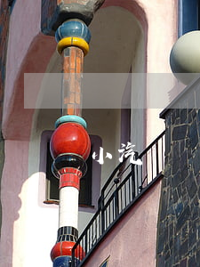 小汽車違法停車告知單罰款多少