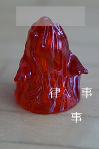 律師事務(wù)所發(fā)短信給我(律師事務(wù)所發(fā)短信給我媽說我欠錢已經(jīng)立案是真是假)