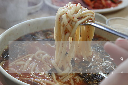 律師審一個(gè)合同收費(fèi)多少(律師費(fèi)只管一審嗎)