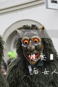 想要離婚的女人怎么發(fā)朋友圈(離婚后女人應(yīng)該怎么發(fā)朋友圈)