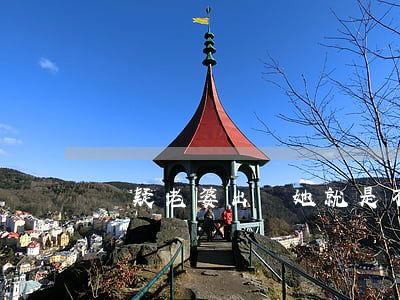 懷疑老婆出軌她就是不離婚怎么辦