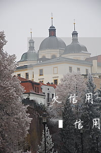 欠信用卡一年沒還現(xiàn)在還可以嗎(信用卡欠費(fèi)一年沒還上,后果會(huì)是怎樣)
