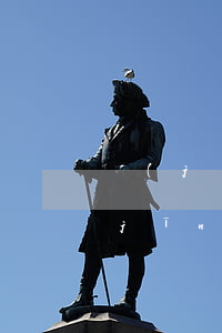 經(jīng)濟案件訴訟費由誰承擔(經(jīng)濟案件起訴費用法院是怎么收費的?)