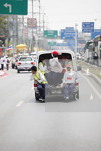 販毒逮捕后手機(jī)給家屬么(販毒判刑會(huì)通知家屬嗎)