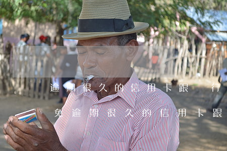 逾期很久的信用卡跟銀行協(xié)商減免 逾期很久的信用卡跟銀行協(xié)商減免違約金