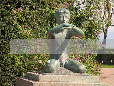 離婚男孩判給誰(shuí)