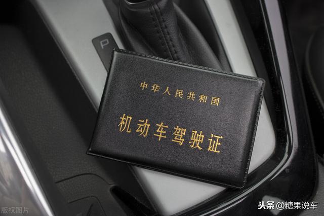 被人撞了一直不赔钱(如果车被撞了，对方不赔，想赖掉，怎么处理最有利？)