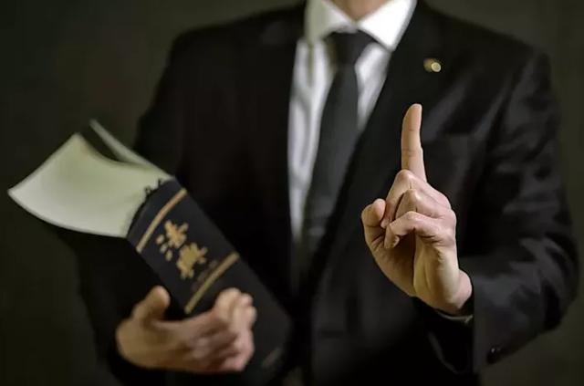 我儿子打架斗殴需不需要请律师(聚众斗殴罪有必要请律师吗？)