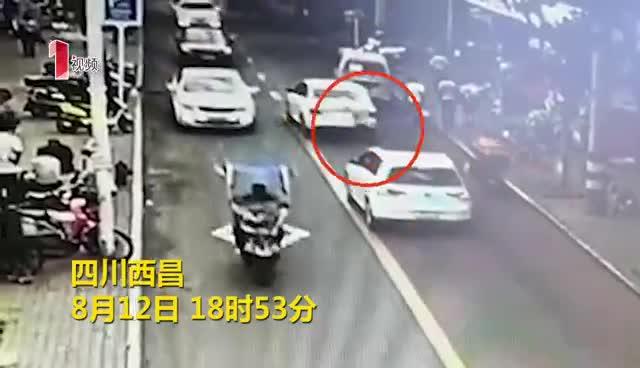 车碰行人是不是全责(视频｜行人横穿马路被撞？这几种情形行人要负全责)