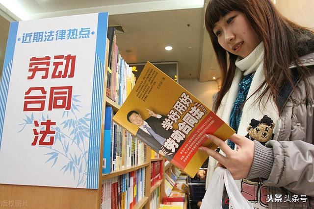工伤认定请个代理律师大概多少钱(劳动和工伤案件有律师代理最好)