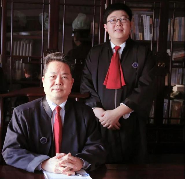 经济法方向的律师怎么样(「人物」攀登者，刑辩律师的模样——杨矿生眼中的徒弟赵铭律师)