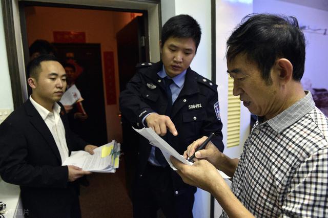 找个律师应诉多少钱(如果被法院传票，如何应诉？律师：按这5个步骤走)