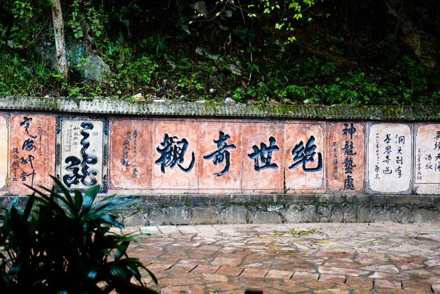 张家界三日游多少钱(张家界三日游怎么安排？收好这篇攻略走起吧，看那奇山秀水)