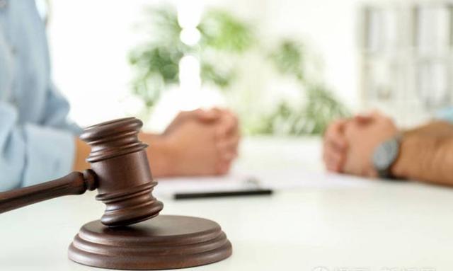 法院起诉100万 需要多少费用(垫资诉讼：打官司这三种钱一样不能少？不过这有先打官司后收费的)