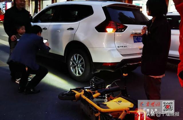 被车撞一下没事能赔钱吗(正常驾车行驶途中被撞，了解情况后，车主主动放弃索赔)