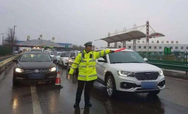 车被撞了修好了还有其他赔偿吗(车被撞了对方全责，不仅可以拿修车费，还有这3笔赔偿)