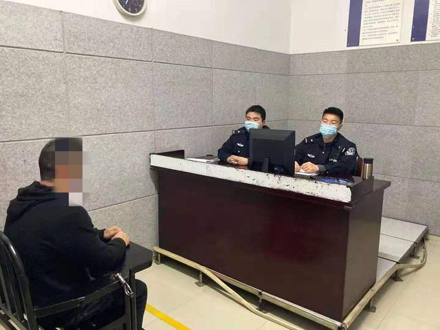 盗窃多少钱可以被拘留(后悔莫及！一男子因贪小便宜盗窃被拘留)
