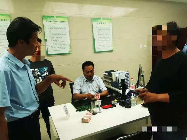 欠银行钱被拘留15天(“老赖”拒不还钱将被拘留，不到12小时还清了20万元案件款)