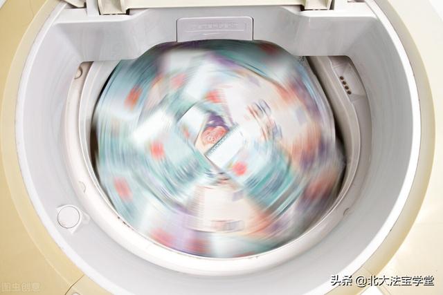 诈骗洗黑钱怎么定性(“自洗钱”犯罪的司法认定)