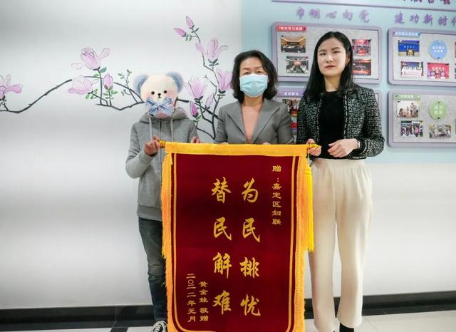 需要法律援助吗是什么梗(儿子去世一年多，这位阿婆终于在她们的帮助下拿到赡养费)