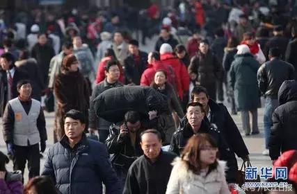 武汉劳动仲裁电话是多少(工资被拖欠怎么办？这里有一份农民工工资维权指南，请查收)