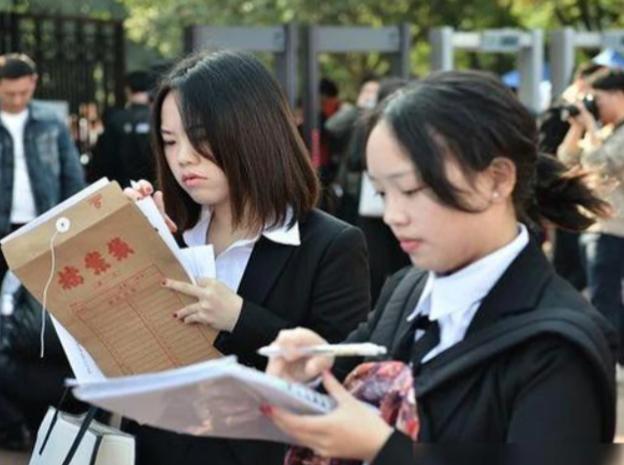 叔叔拘留过可通过政审吗(警校考生有福了，政审范围有变化，孩子或将不会受到老一辈影响)