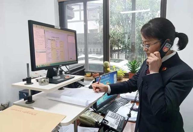 车祸对方没有钱赔偿怎么办(遭遇车祸后肇事者无力赔偿，杭州这笔司法救助金为经济窘迫受害人“雪中送炭”)